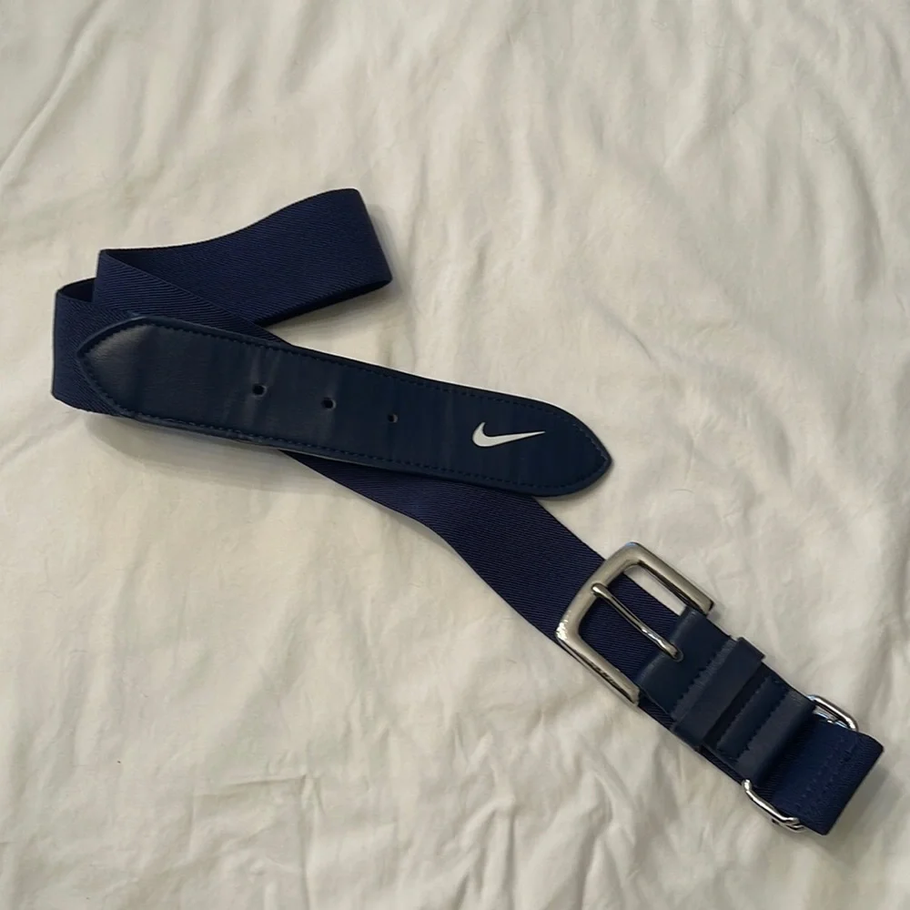 Nike baseball belt fully adjustable